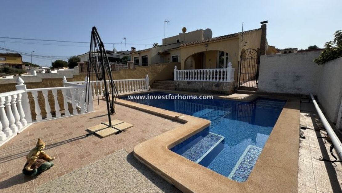 Sale - Villa - Torrevieja - Costa Blanca