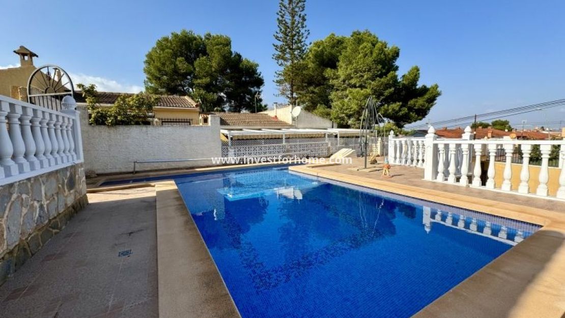 Sale - Villa - Torrevieja - Costa Blanca