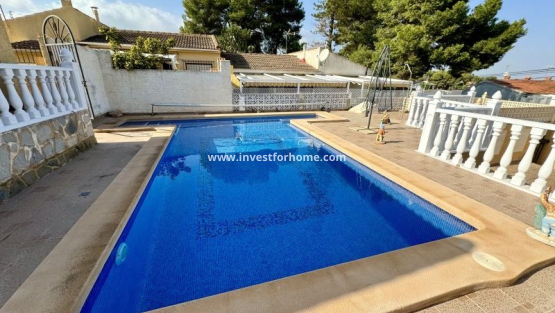 Sale - Villa - Torrevieja - Costa Blanca