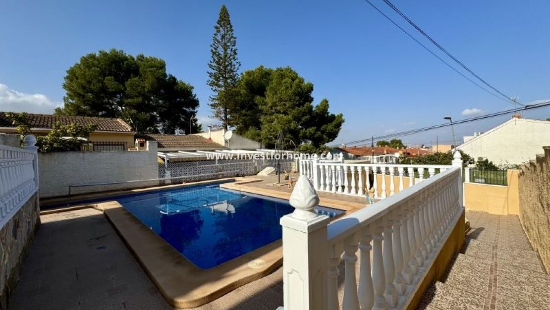 Sale - Villa - Torrevieja - Costa Blanca