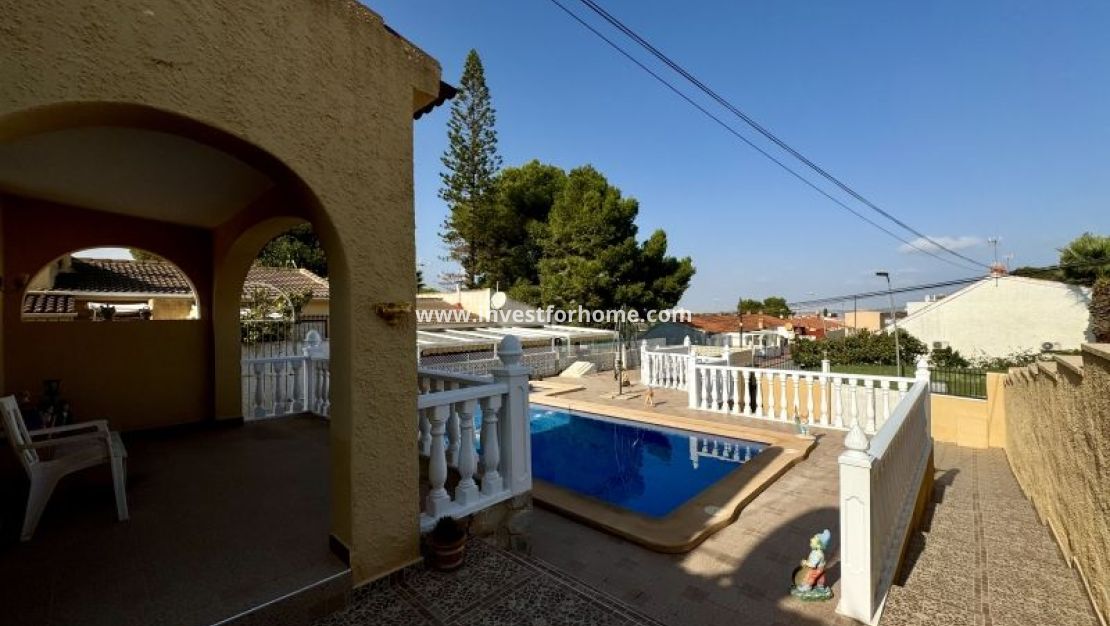 Sale - Villa - Torrevieja - Costa Blanca