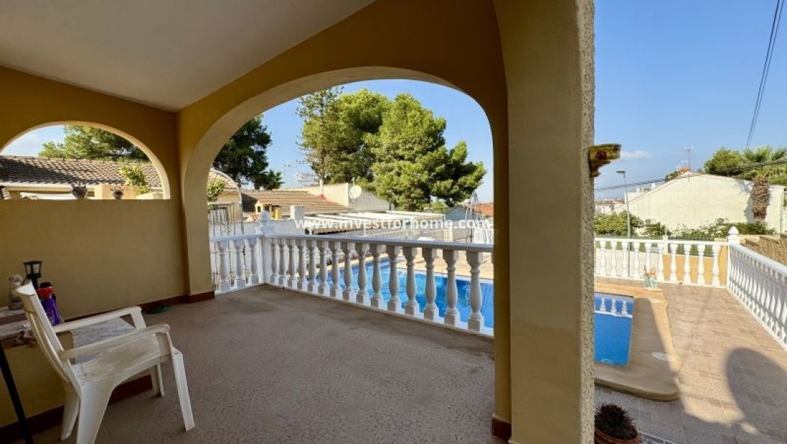 Sale - Villa - Torrevieja - Costa Blanca