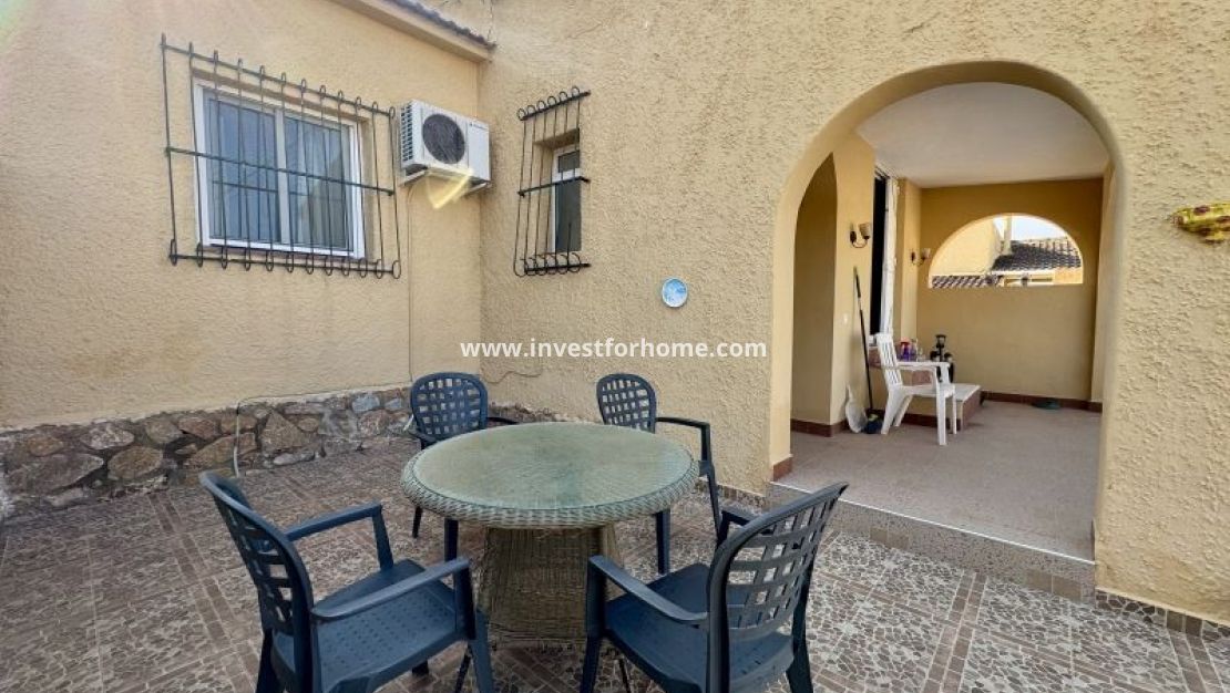 Sale - Villa - Torrevieja - Costa Blanca