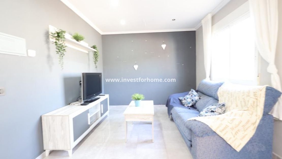 Sale - Villa - Torrevieja - Costa Blanca