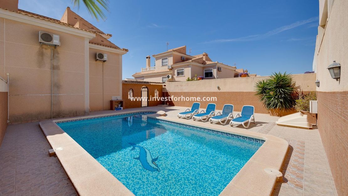 Sale - Villa - Torrevieja - Costa Blanca