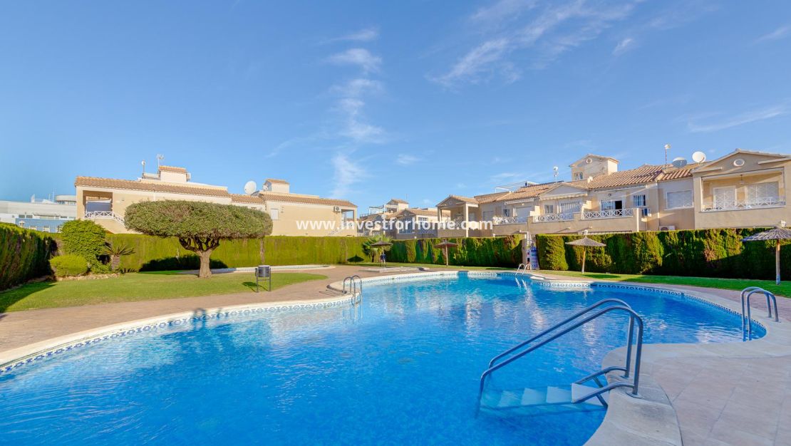 Sale - Villa - Torrevieja - Costa Blanca