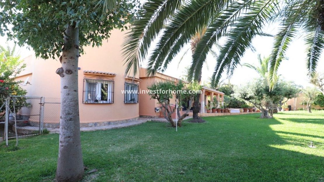 Sale - Villa - Torrevieja - Costa Blanca