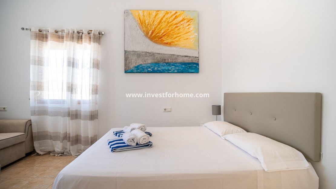 Sale - Villa - Torrevieja - Costa Blanca