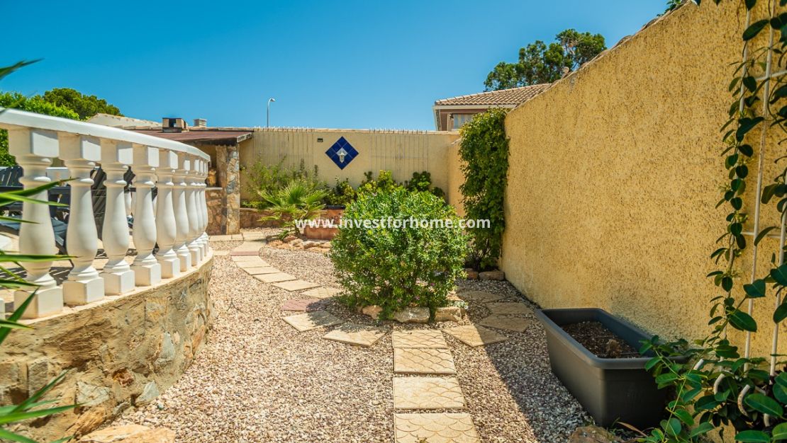 Sale - Villa - Torrevieja - Costa Blanca