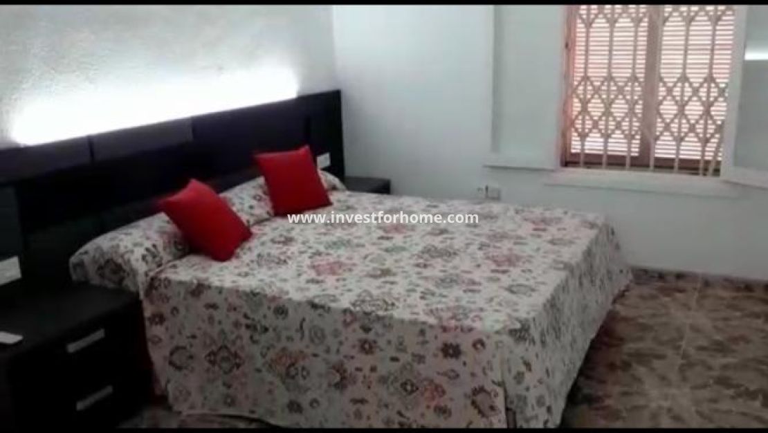 Sale - Villa - Torrevieja - Costa Blanca