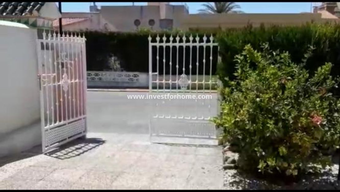 Sale - Villa - Torrevieja - Costa Blanca