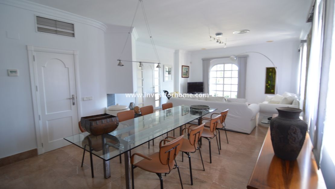 Sale - Villa - Torrevieja - Costa Blanca