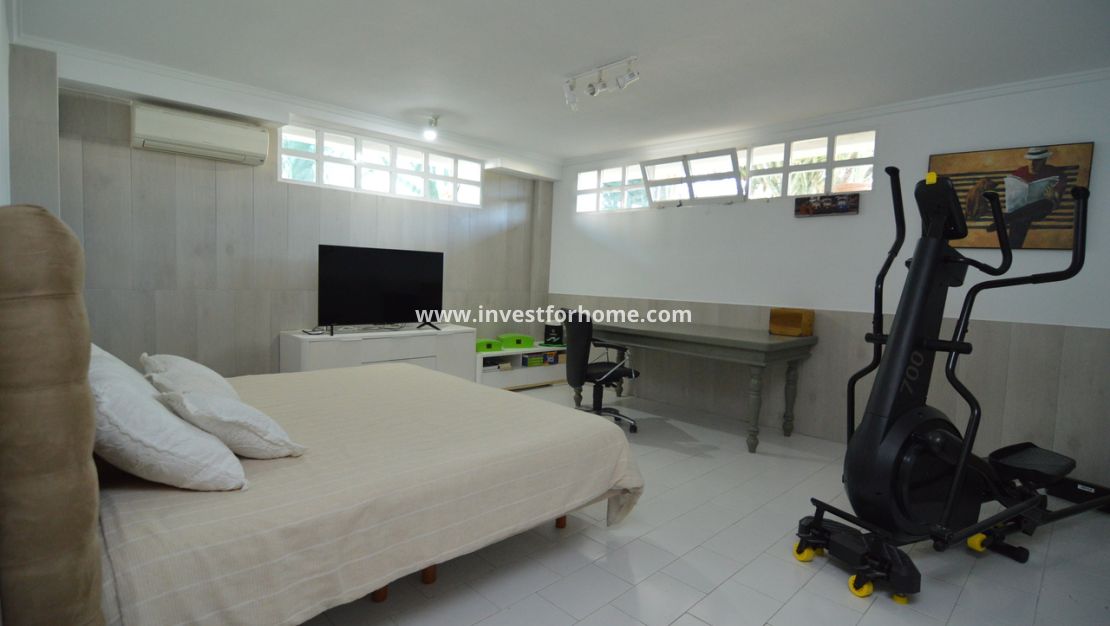 Sale - Villa - Torrevieja - Costa Blanca