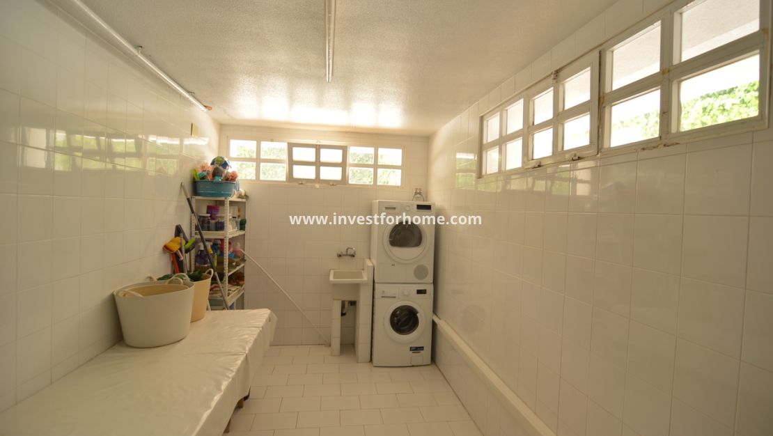 Sale - Villa - Torrevieja - Costa Blanca