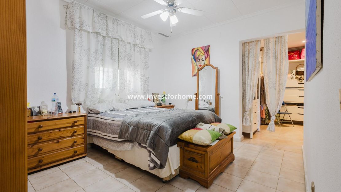 Sale - Villa - Torrevieja - Costa Blanca