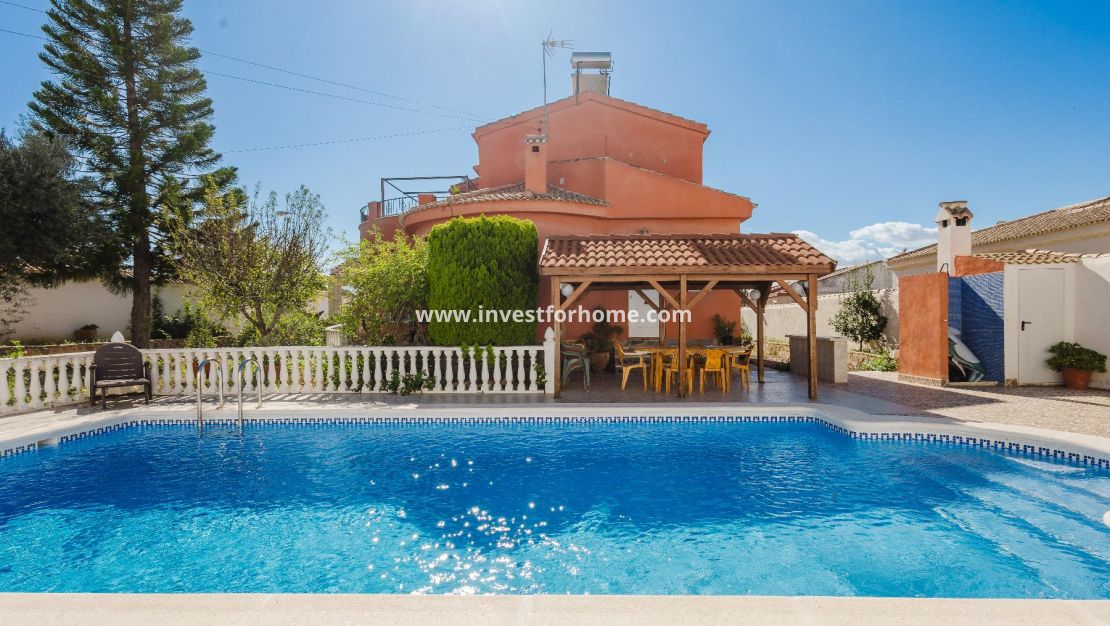 Sale - Villa - Torrevieja - Costa Blanca