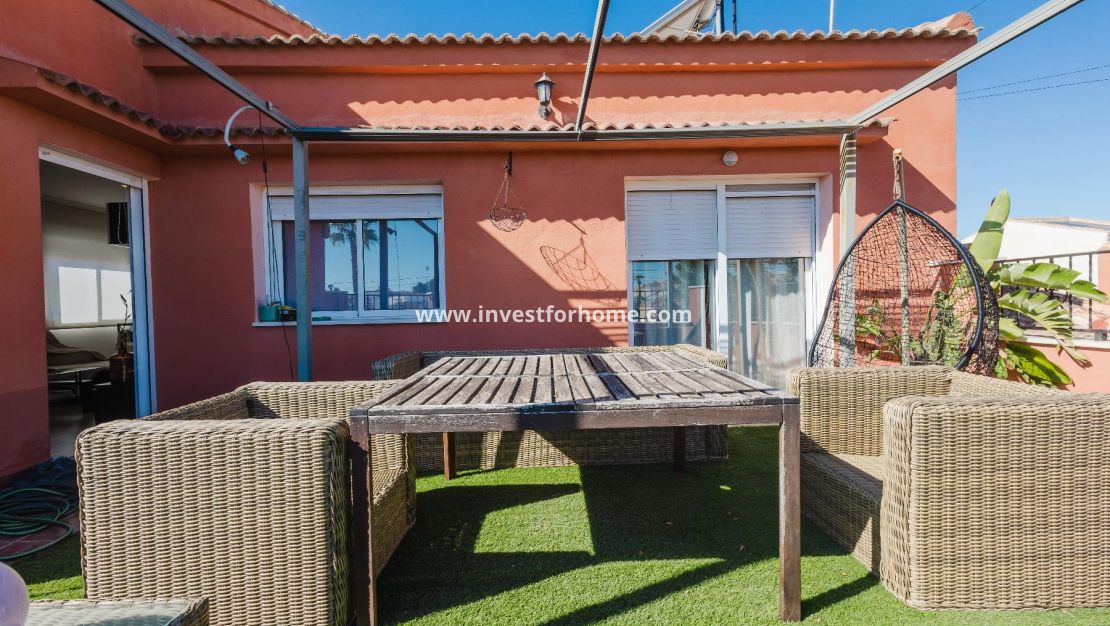 Sale - Villa - Torrevieja - Costa Blanca