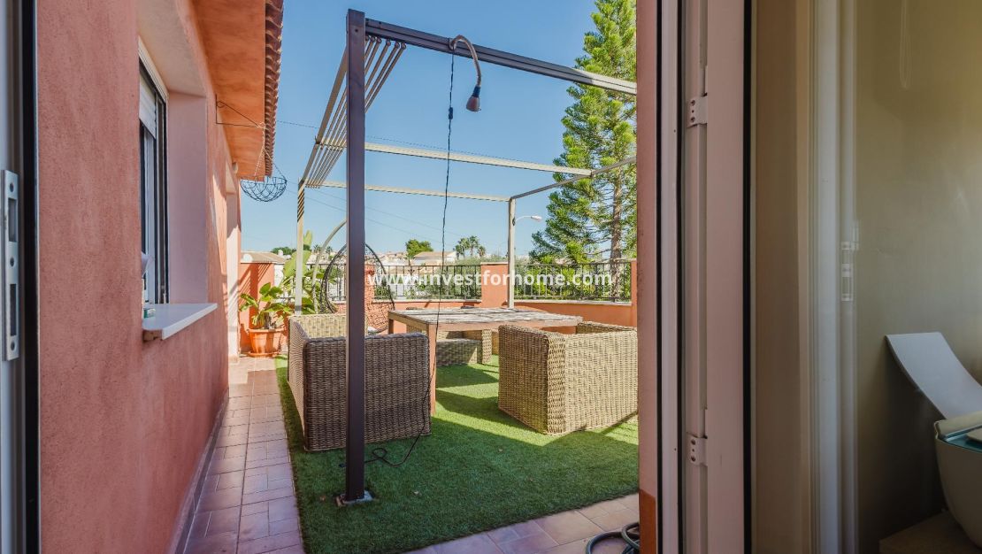 Sale - Villa - Torrevieja - Costa Blanca