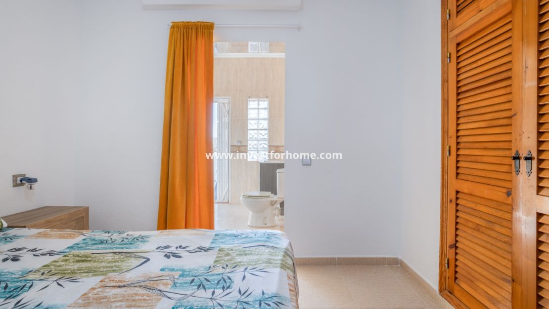 Sale - Villa - Torrevieja - Costa Blanca