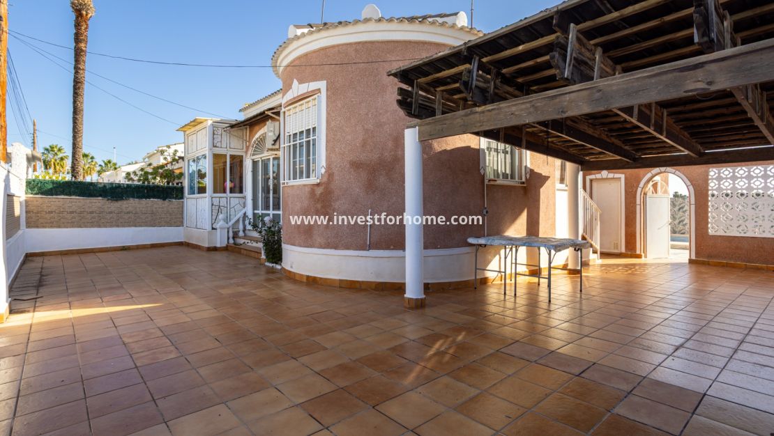 Sale - Villa - Torrevieja - Costa Blanca