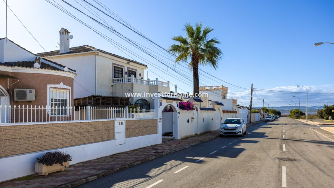 Sale - Villa - Torrevieja - Costa Blanca