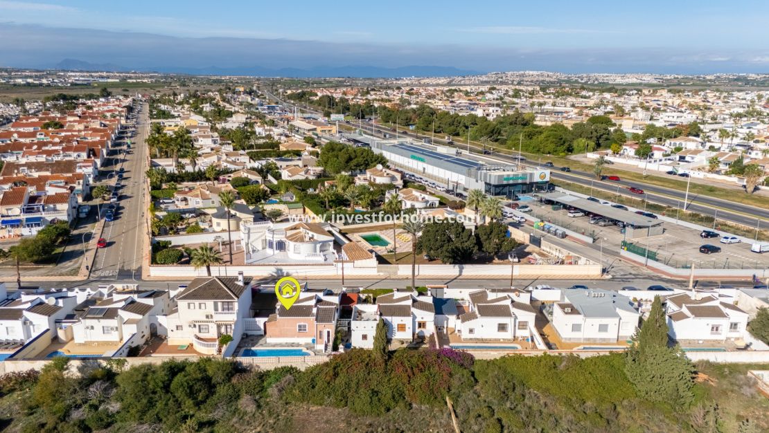 Sale - Villa - Torrevieja - Costa Blanca