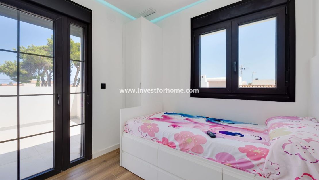 Sale - Villa - Torrevieja - Costa Blanca