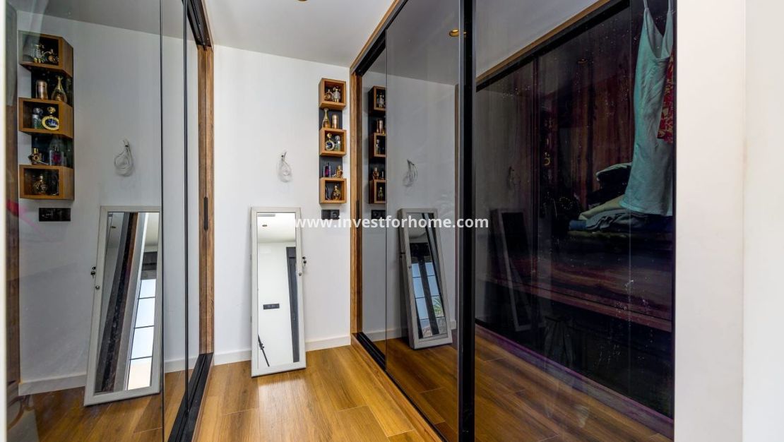 Sale - Villa - Torrevieja - Costa Blanca