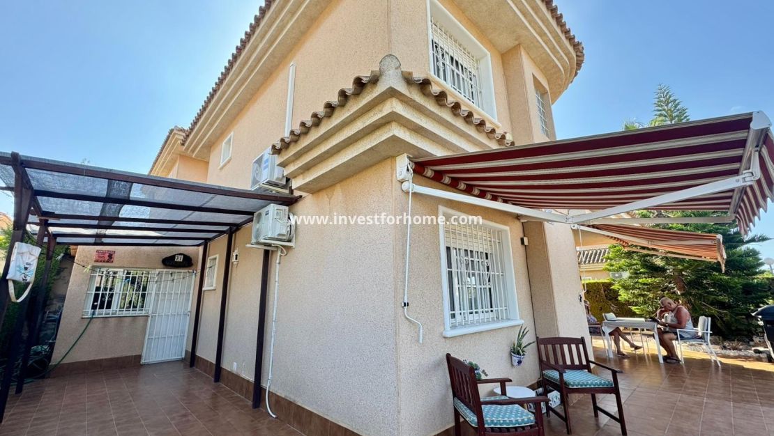 Sale - Villa - Torrevieja - Costa Blanca