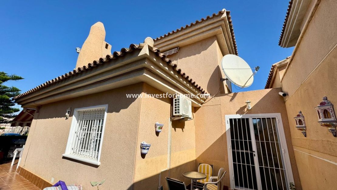 Sale - Villa - Torrevieja - Costa Blanca