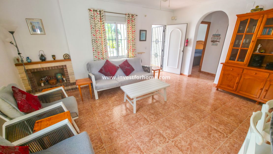 Sale - Villa - Torrevieja - Costa Blanca