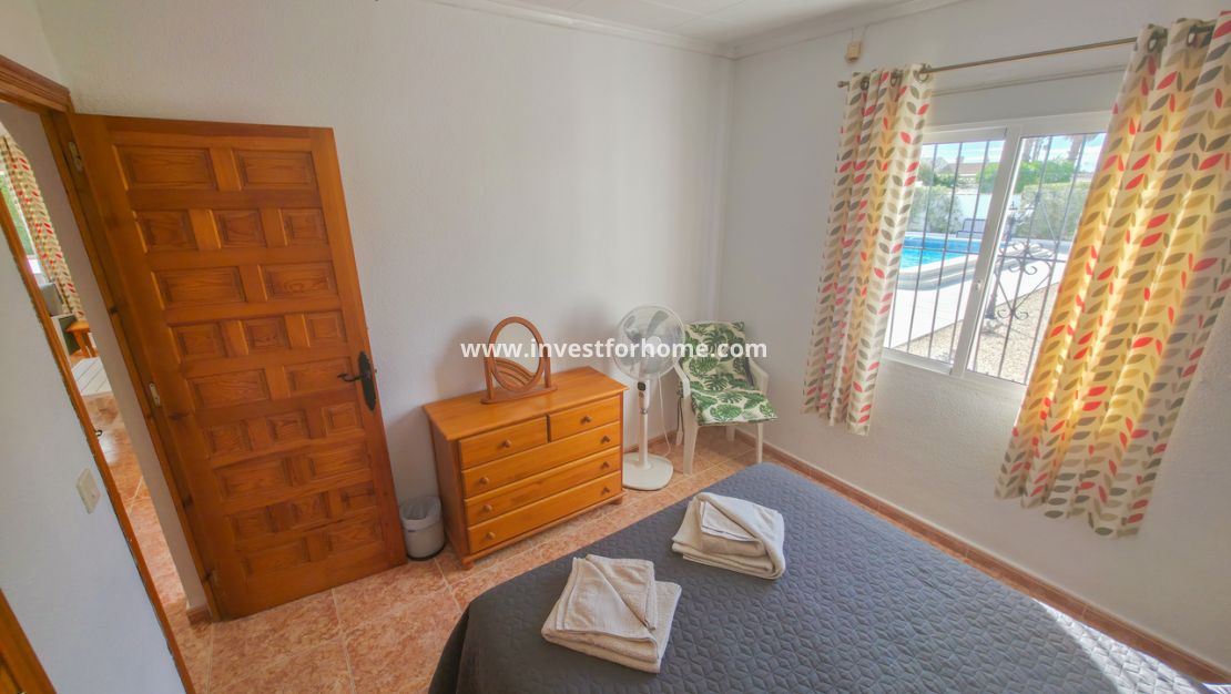 Sale - Villa - Torrevieja - Costa Blanca