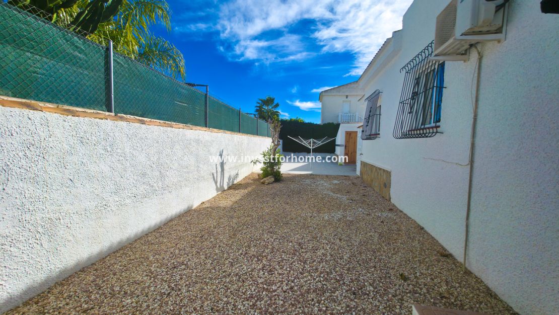 Sale - Villa - Torrevieja - Costa Blanca