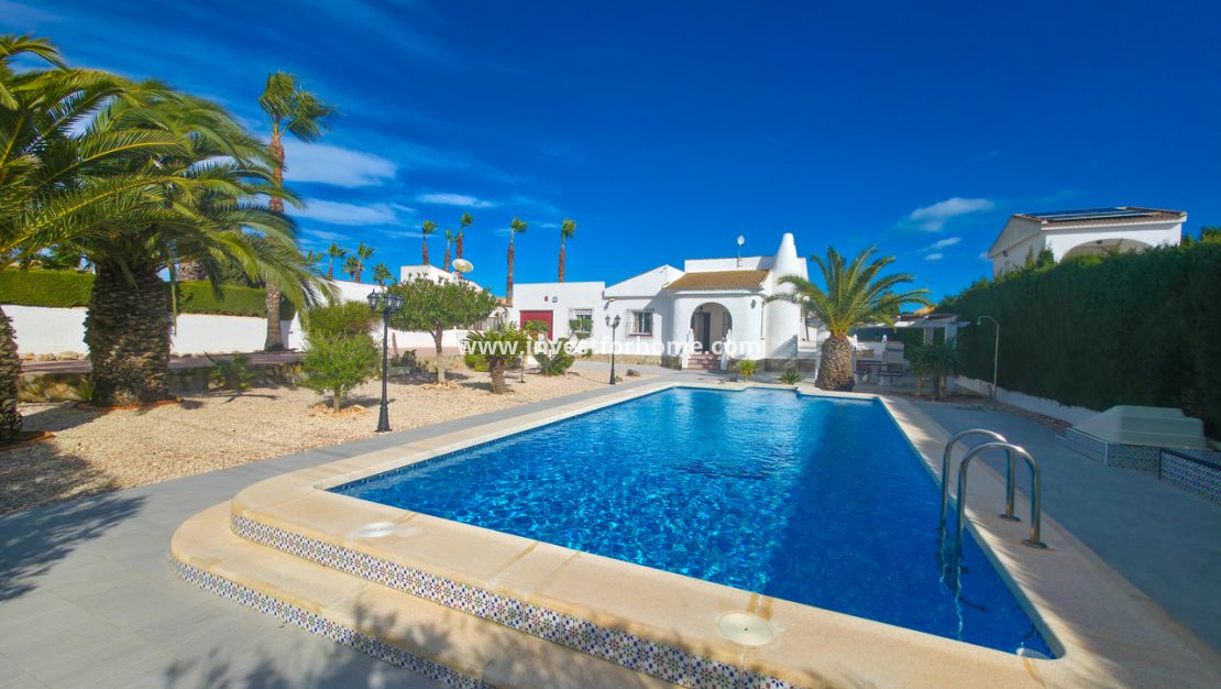 Sale - Villa - Torrevieja - Costa Blanca