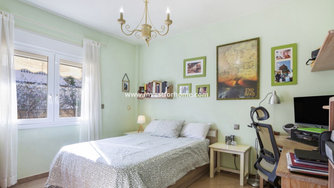 Sale - Villa - Torrevieja - Costa Blanca