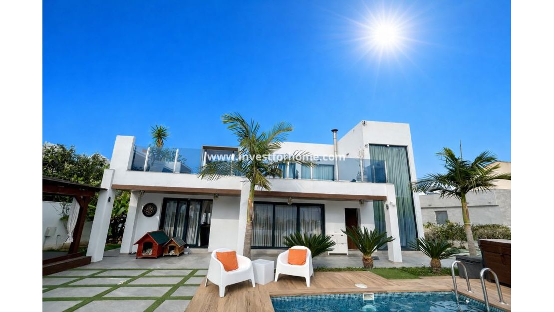 Sale - Villa - Torrevieja - Costa Blanca