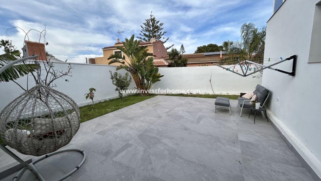 Sale - Villa - Torrevieja - Costa Blanca