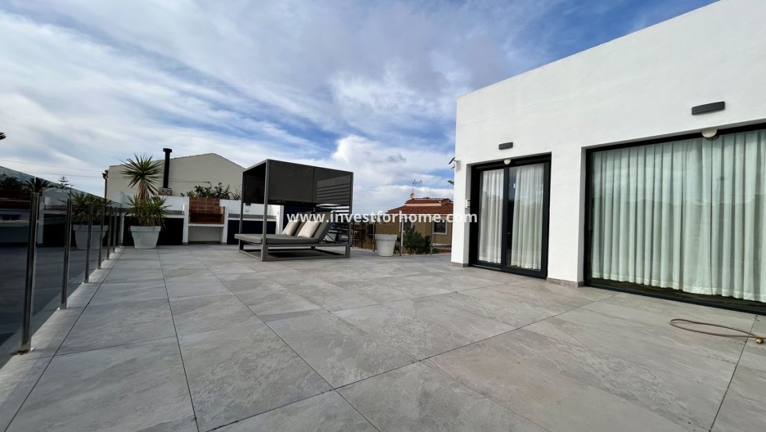 Sale - Villa - Torrevieja - Costa Blanca