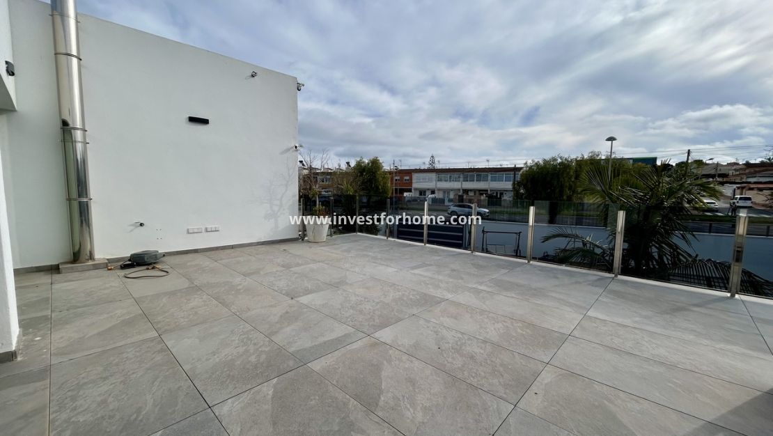 Sale - Villa - Torrevieja - Costa Blanca