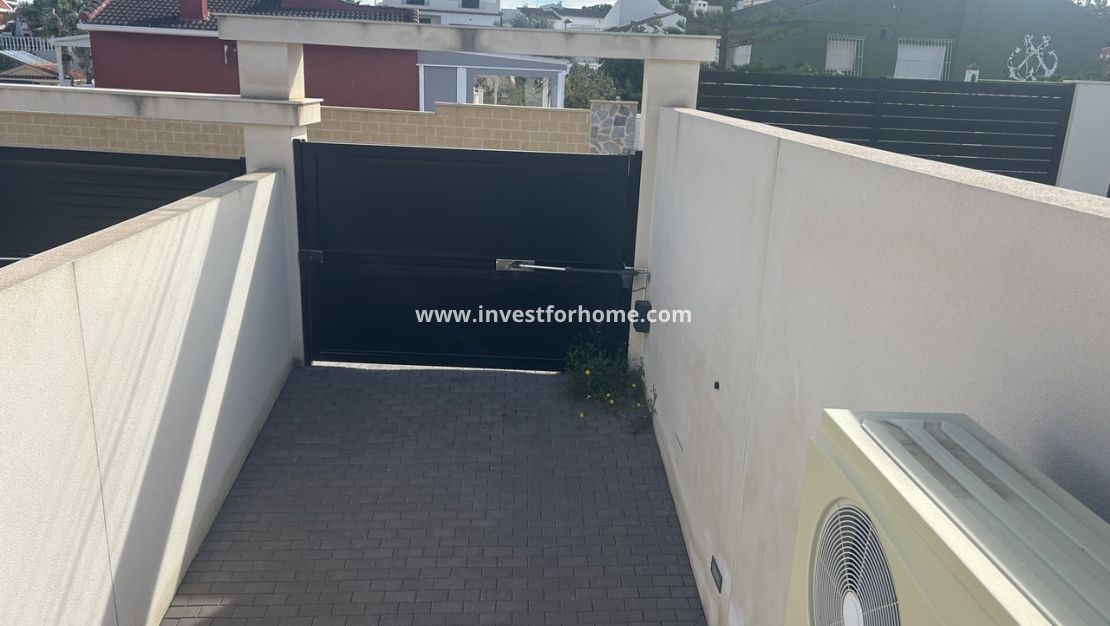 Sale - Villa - Torrevieja - Costa Blanca