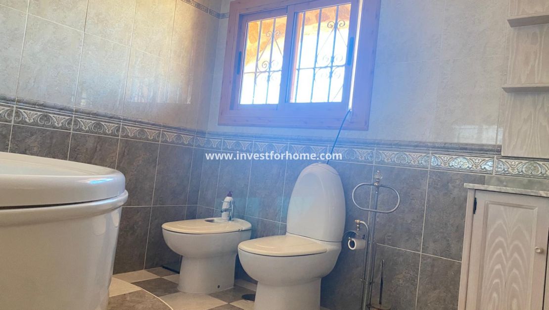 Sale - Villa - Torrevieja - Costa Blanca