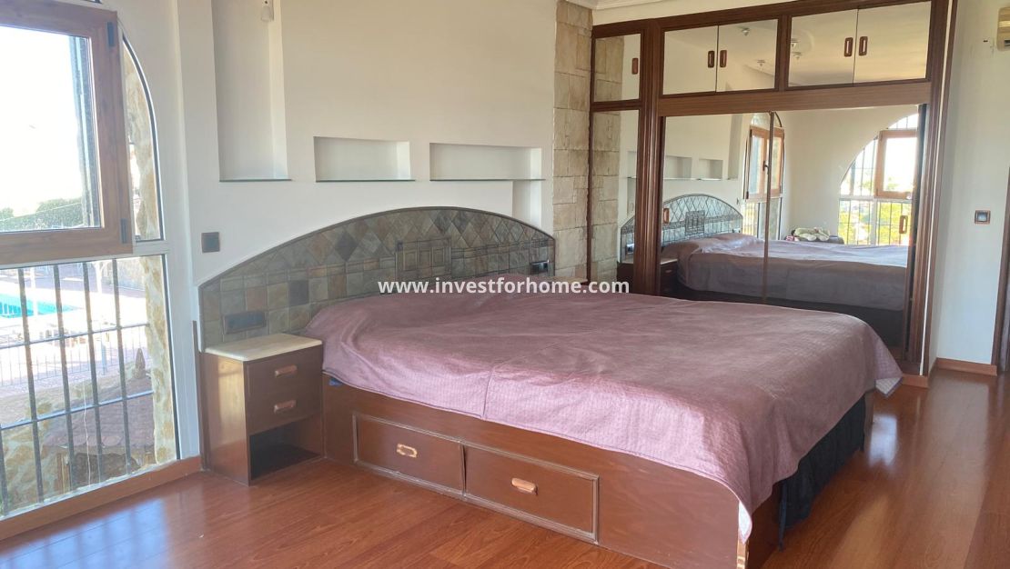 Sale - Villa - Torrevieja - Costa Blanca