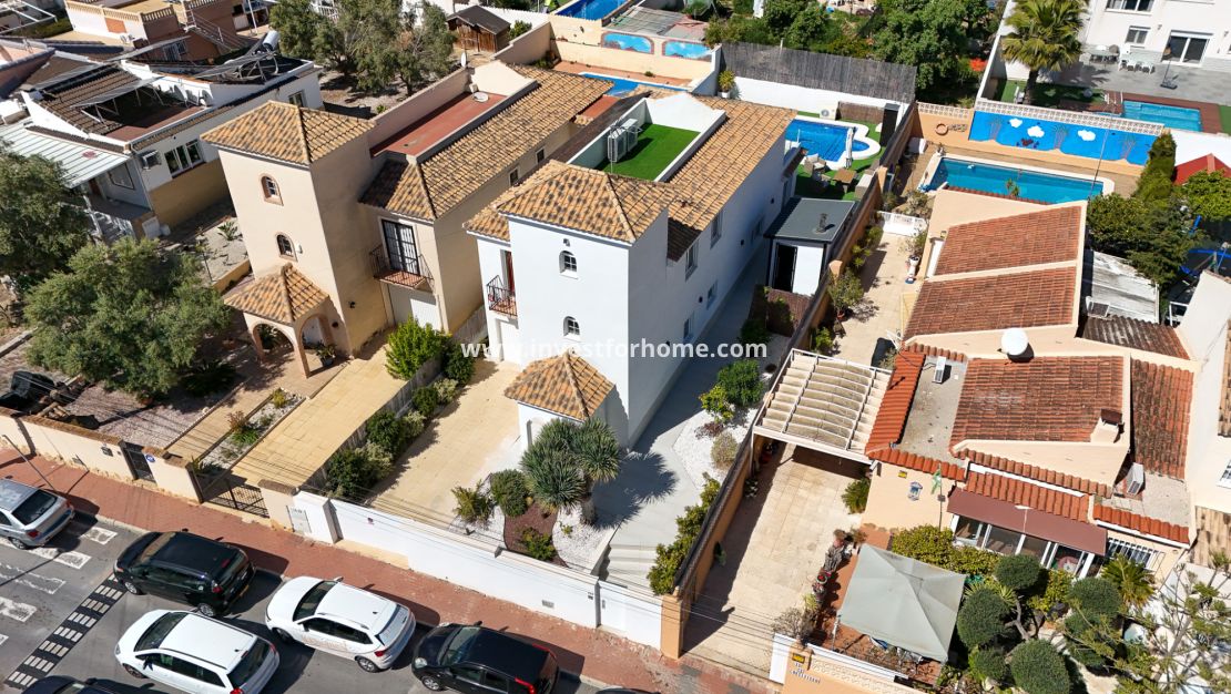 Sale - Villa - Torrevieja - Costa Blanca
