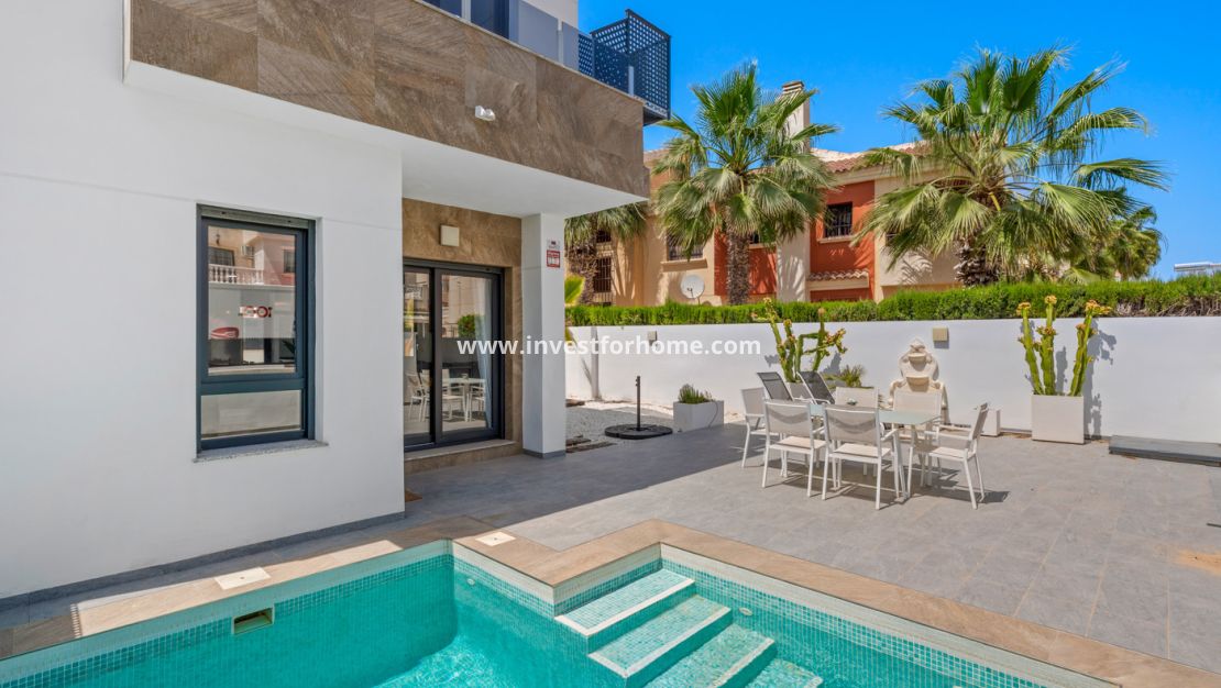 Sale - Villa - Torrevieja - Costa Blanca