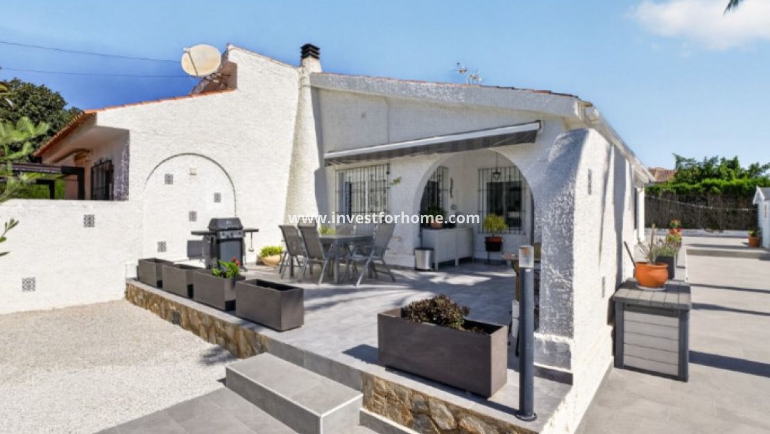 Sale - Villa - Torrevieja - Costa Blanca