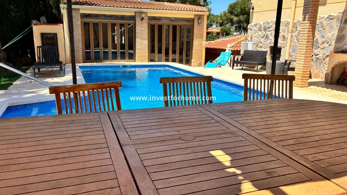 Sale - Villa - Torrevieja - Costa Blanca