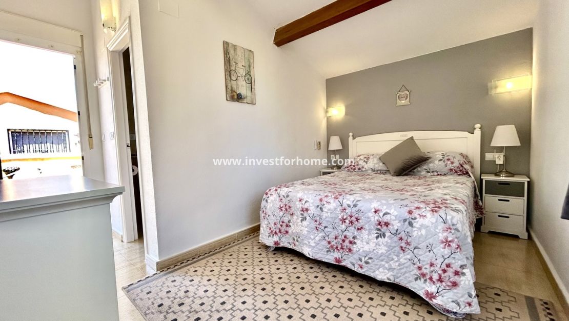 Sale - Villa - Torrevieja - Costa Blanca