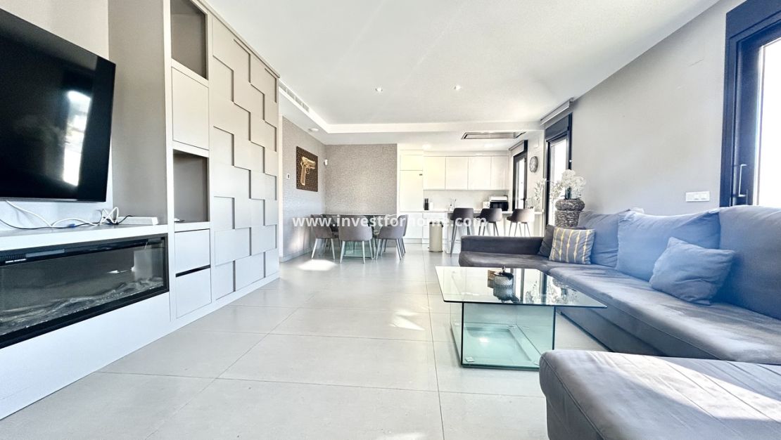 Sale - Villa - Torrevieja - Costa Blanca