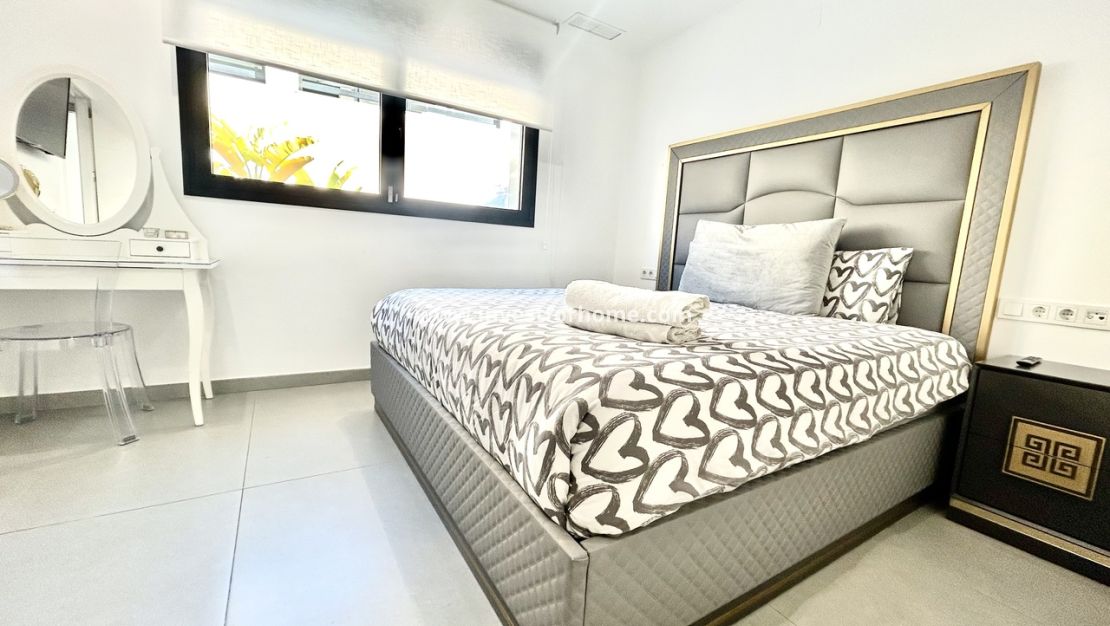Sale - Villa - Torrevieja - Costa Blanca
