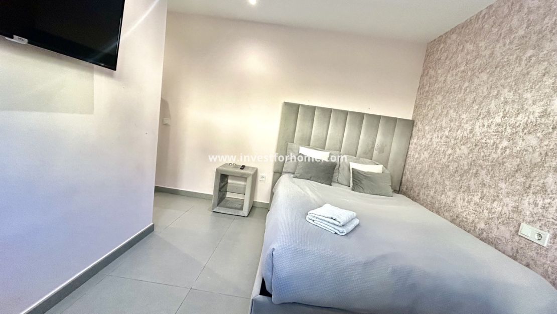 Sale - Villa - Torrevieja - Costa Blanca